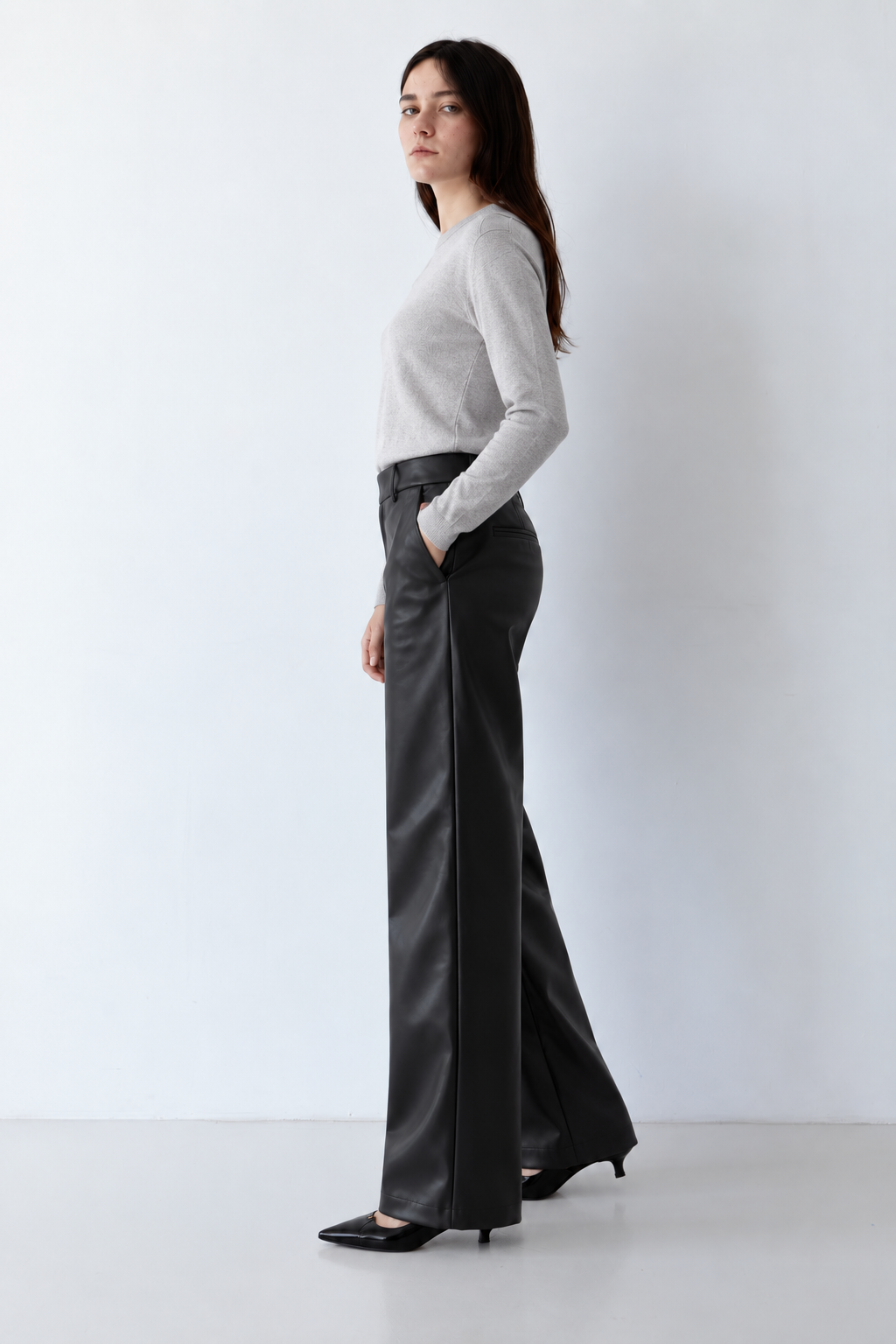 PANTALÓN WIDE LEG EFECTO PIEL NEGRO 111