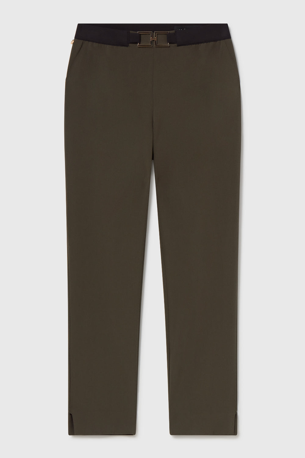 Pantalón Verde con Cinturón Negro y Dorado