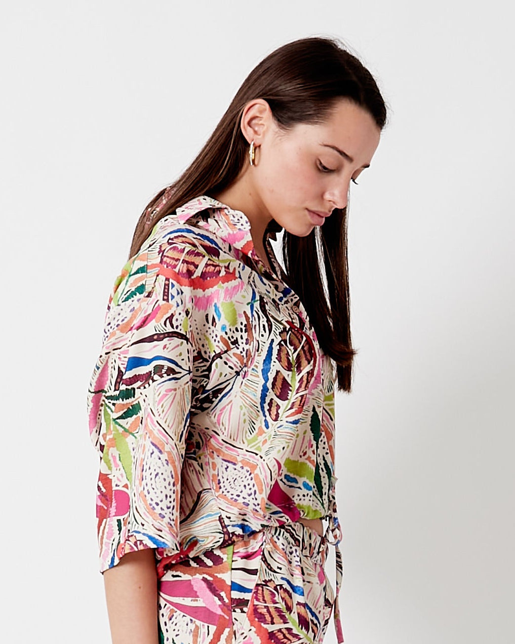 Camisa corta estampada con lazo